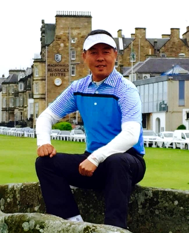 Desmond Choo, Financial Services Director